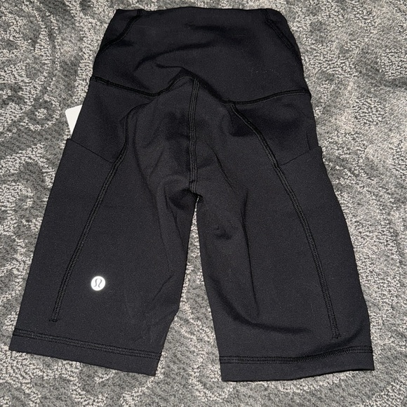 •Lululemon Wunder Train 8” HR short w/ pockets•​ - Picture 7 of 8
